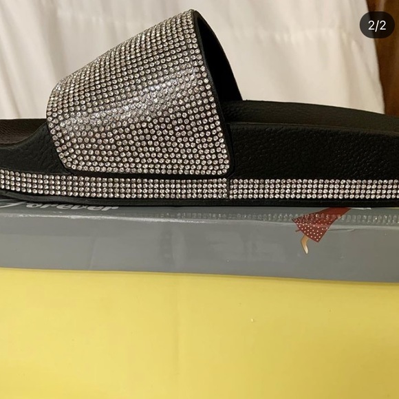 Sandals - Picture 2 of 2